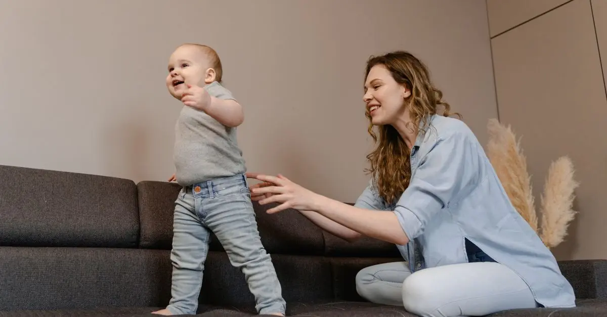 Les Étapes Clés du Développement de Bébé Durant la Première Année