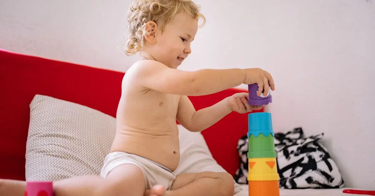 10 Activités Ludiques pour Stimuler le Développement de bébé