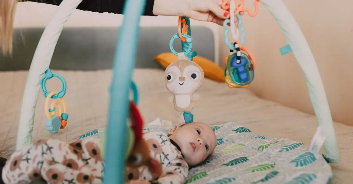 Comment Stimuler le Développement Moteur de Bébé : Techniques et Astuces