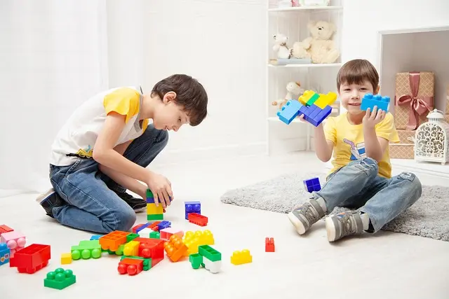 Les Signes de Développement Normal chez Bébé : Ce Qu'il Faut Savoir
