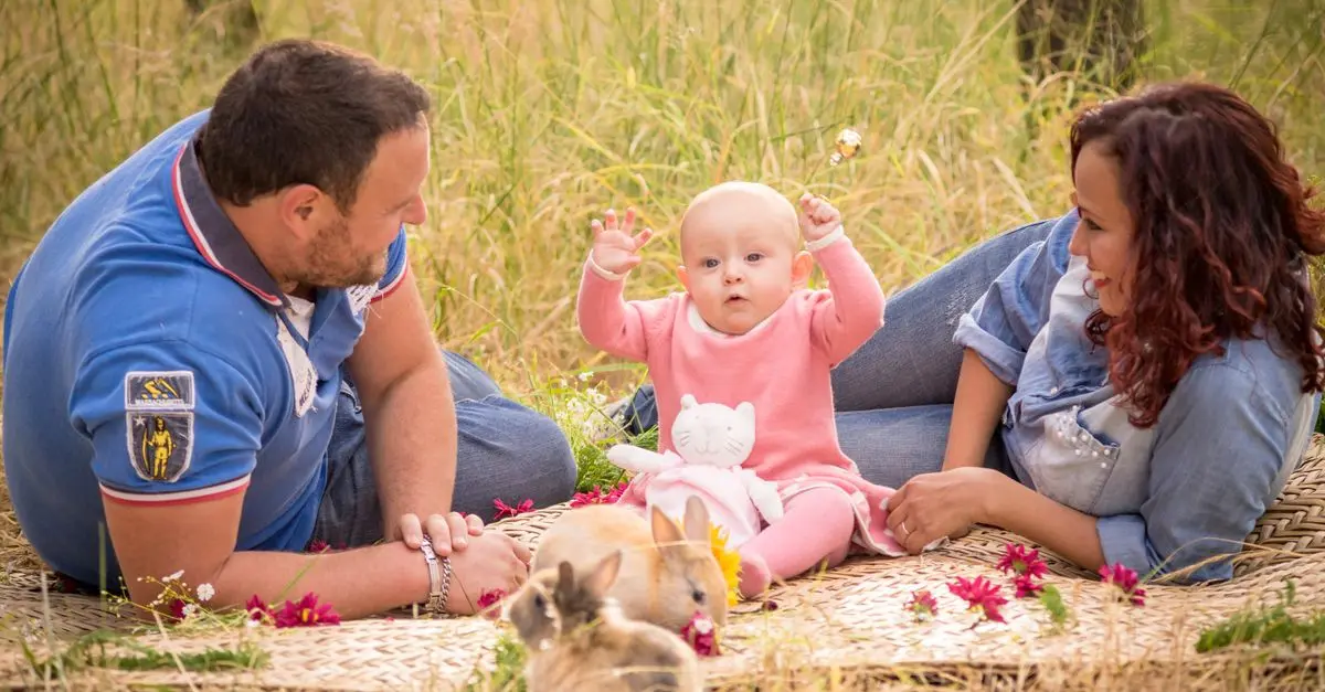 Développement Langagier : Encourager Bébé à Parler