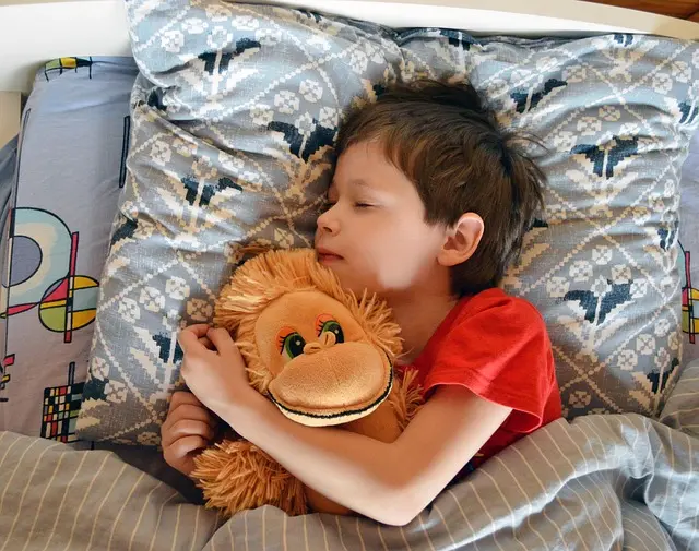 Les Étapes Clés du Développement Émotionnel de Bébé