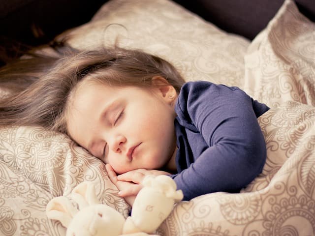 Les Meilleures Astuces Pour Favoriser l'Éveil Cognitif de Bébé