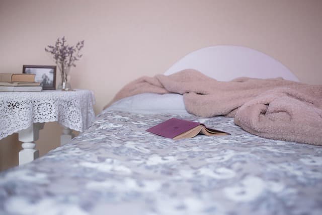 Les Indispensables pour les Premiers Jours de Bébé : Checklist Complète